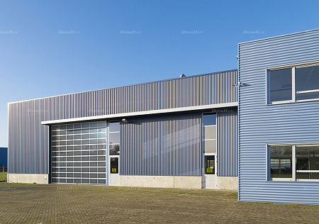 Промышленные ворота с панорамным остеклением Doorhan ISD02 (5400х3200)